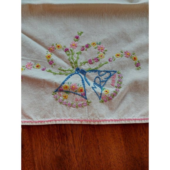 Vintage Hand Embroidered Table Runner Wedding Bells Mr Mrs Floral Bride Groom - Picture 3 of 5